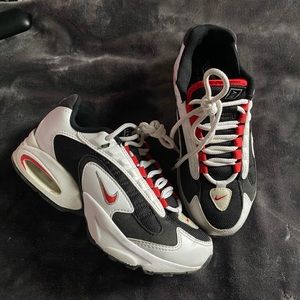 Nike Air Max Triax Sz6.5 Women’s Runner